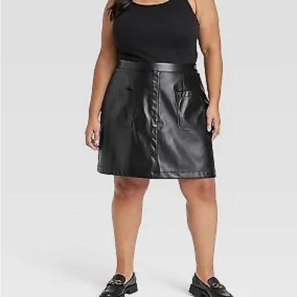 Ava & Viv Black Faux Leather Mini A-Line Skirt Size 1X NWT - Picture 2 of 6